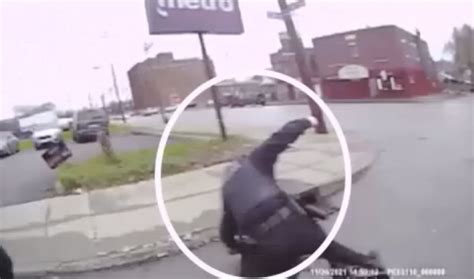 11 East Cleveland police officers indicted; videos show them。